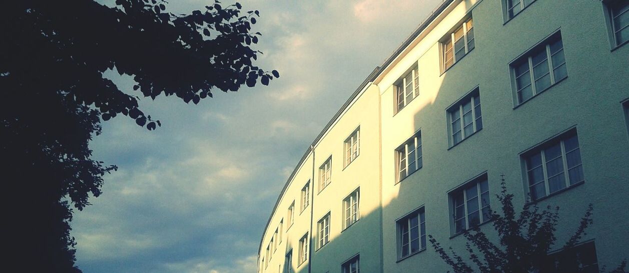 LOW ANGLE VIEW OF CLOUDY SKY