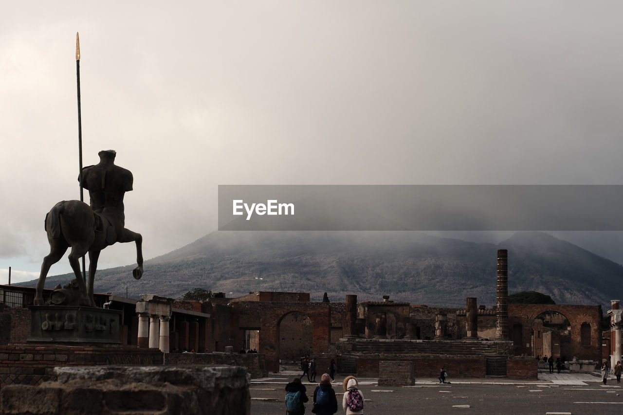 Snow coming in pompeii ruins 