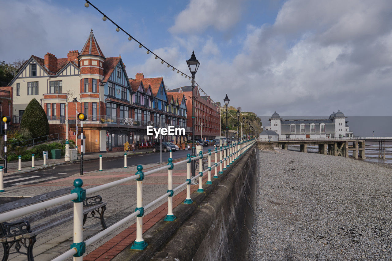 Penarth promenade, pier and pebbled beach.