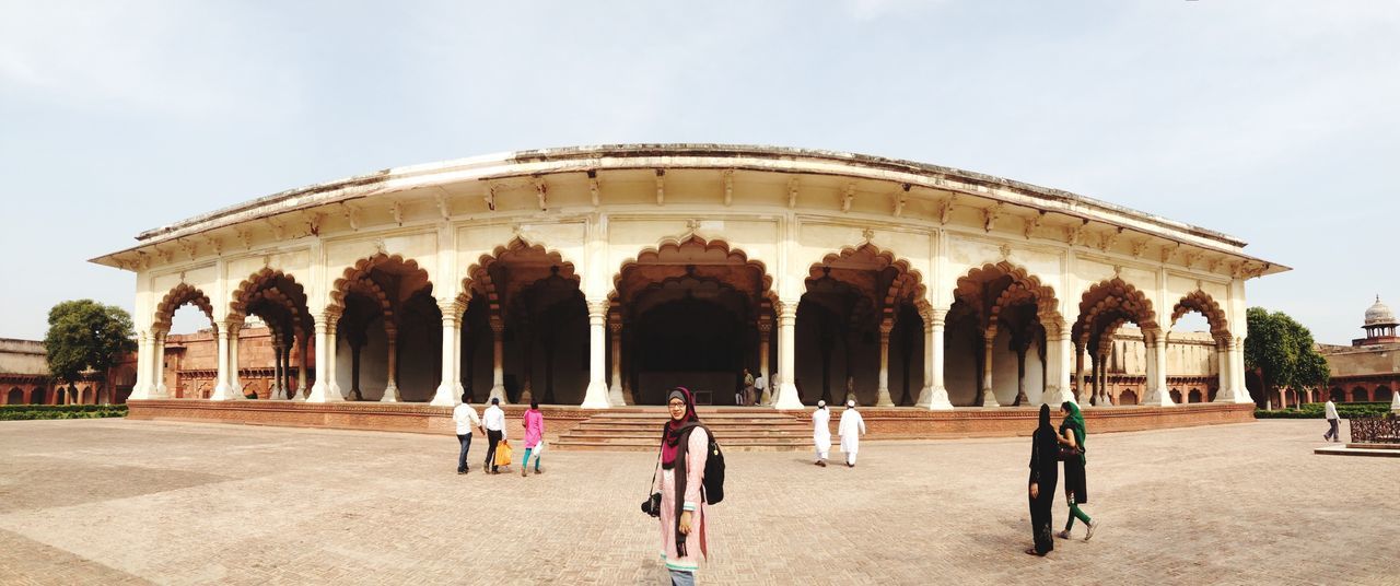 TOURISTS AT MONUMENT