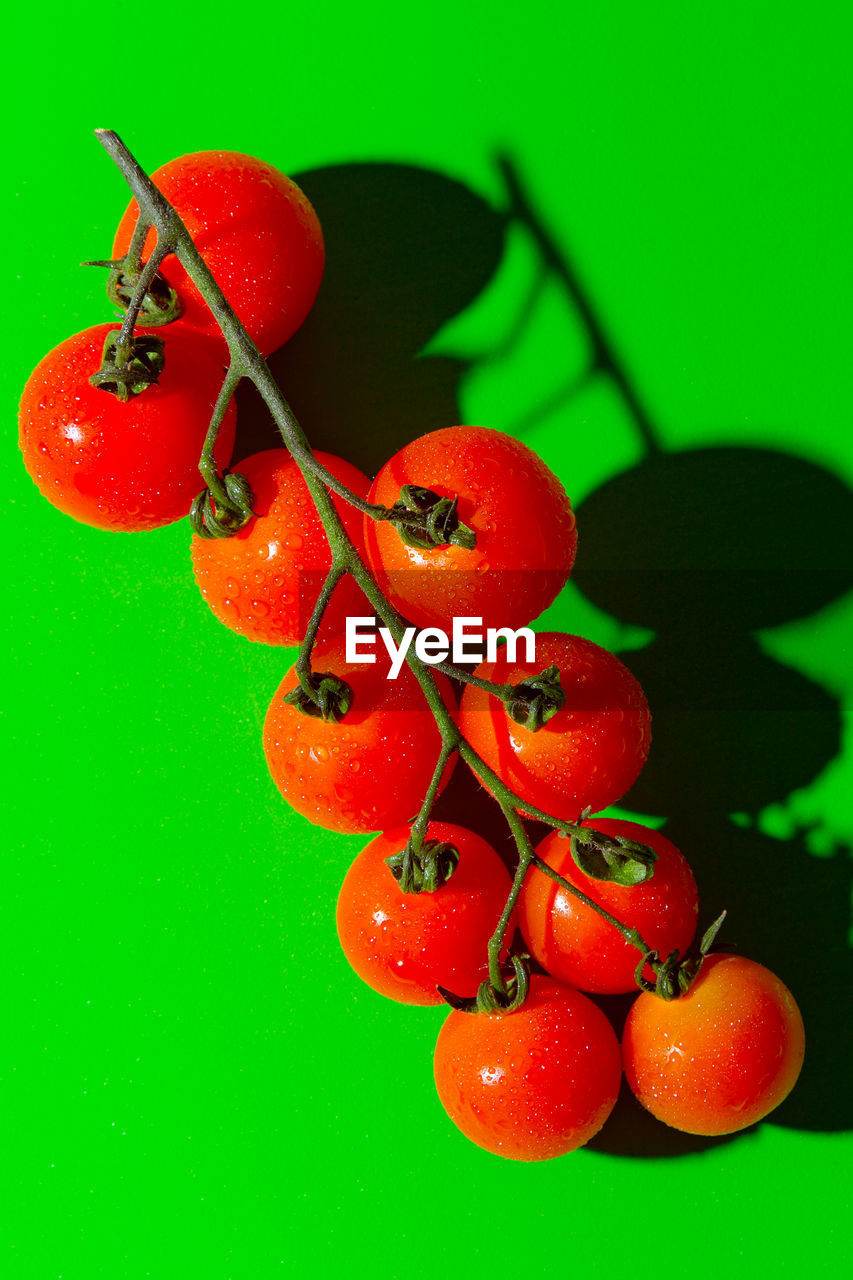 Close-up of red cherrie tomatoes