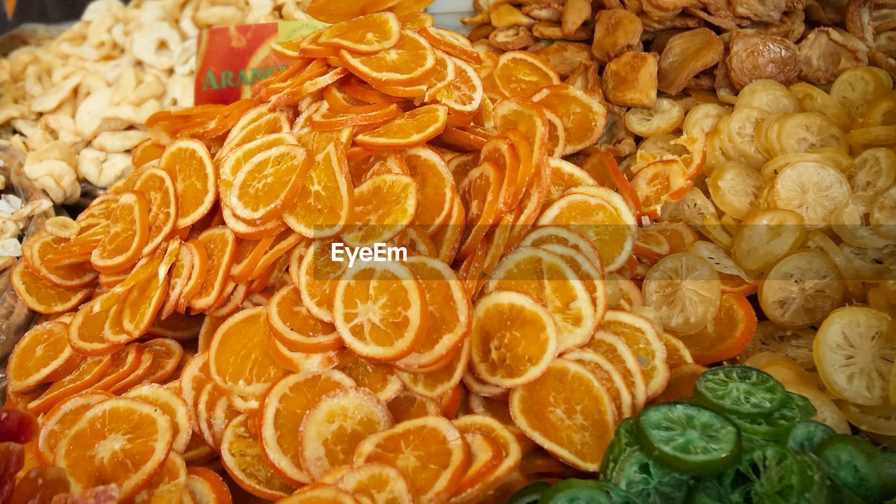 CLOSE-UP OF FOOD AT MARKET STALL