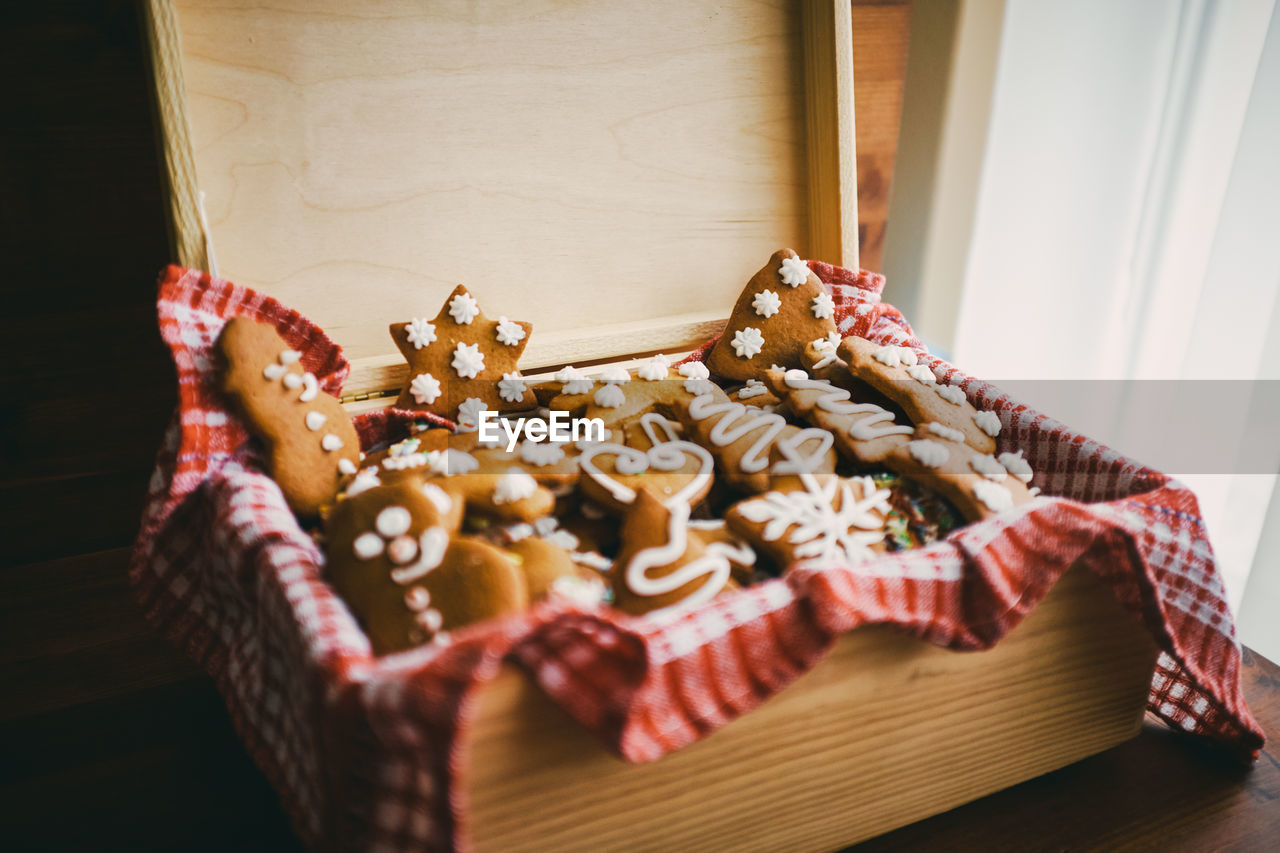 Close-up of gingerbread cookies in box