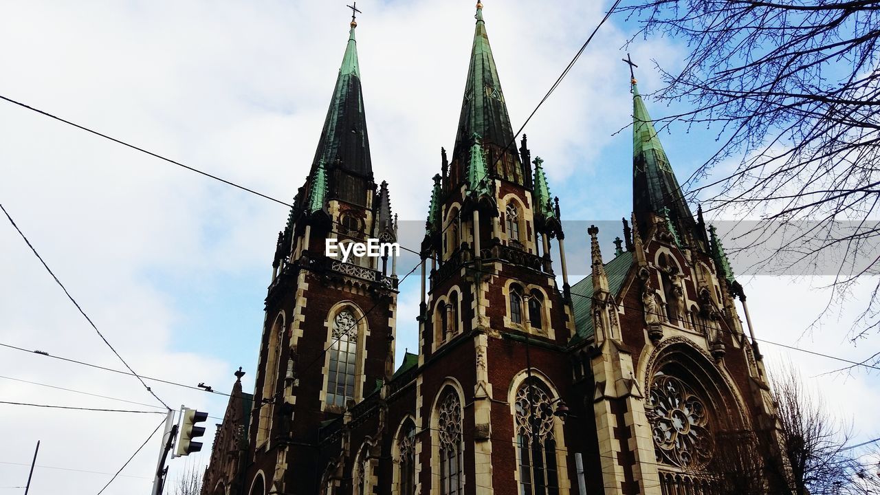 LOW ANGLE VIEW OF CHURCH AGAINST SKY