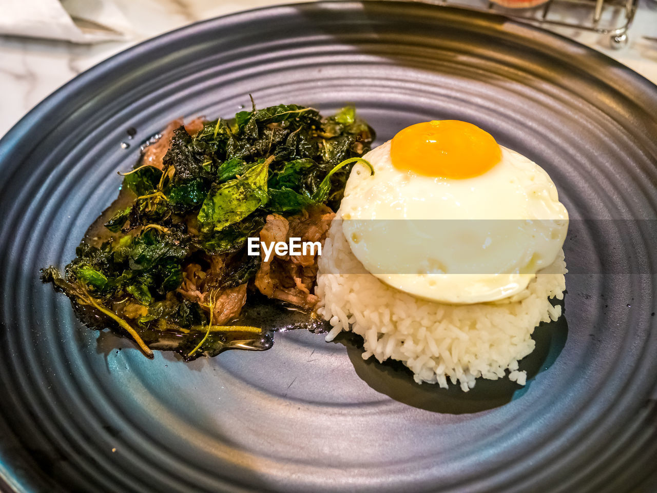 HIGH ANGLE VIEW OF BREAKFAST ON TABLE