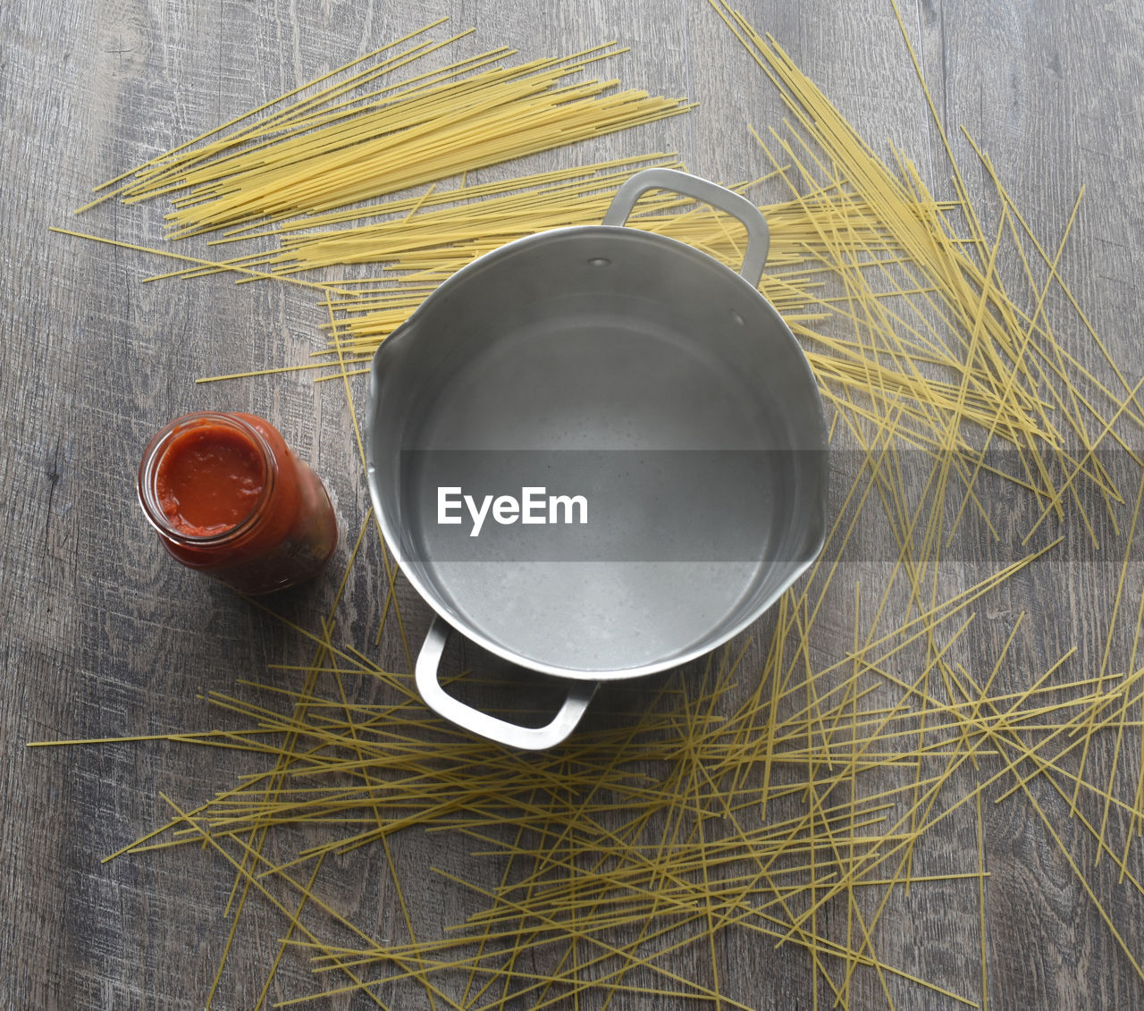 HIGH ANGLE VIEW OF TEA ON TABLE