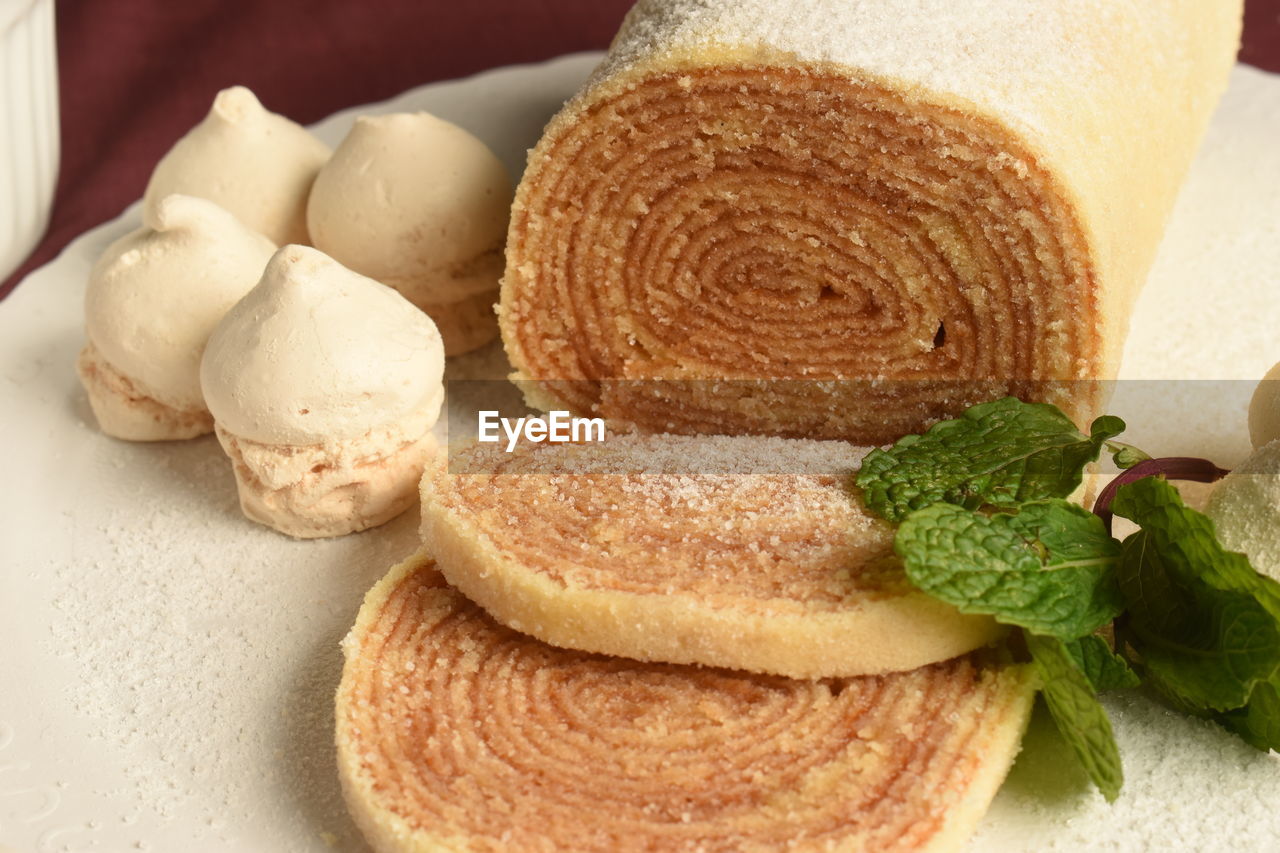 CLOSE-UP OF DESSERT IN PLATE