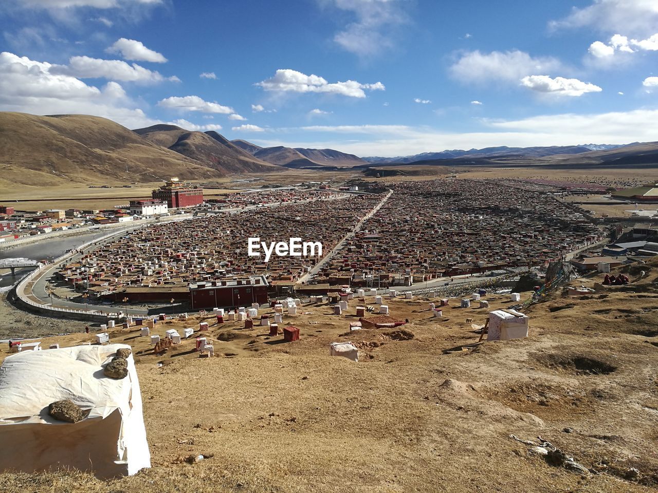 AERIAL VIEW OF PEOPLE ON MOUNTAIN