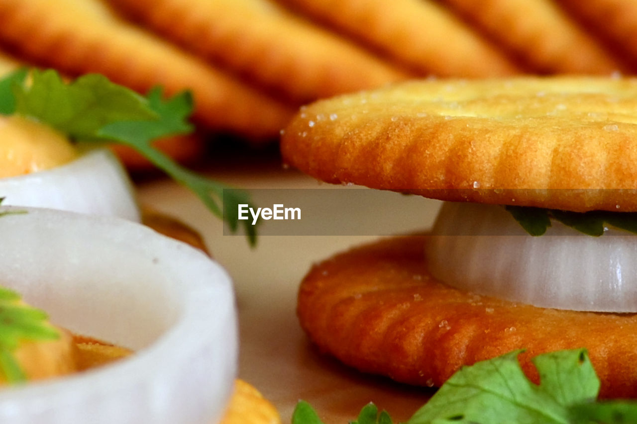 CLOSE-UP OF SANDWICH