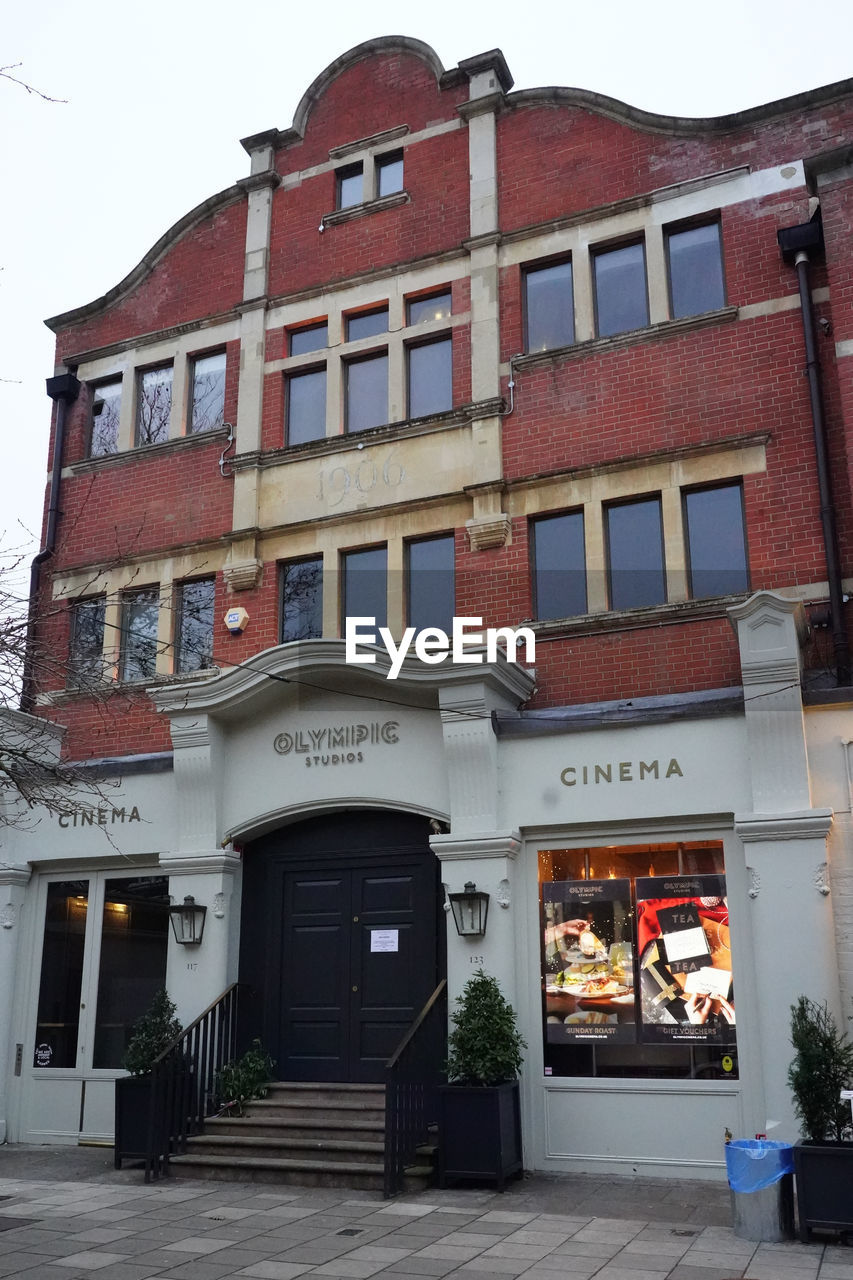 VIEW OF BUILDING AND STREET