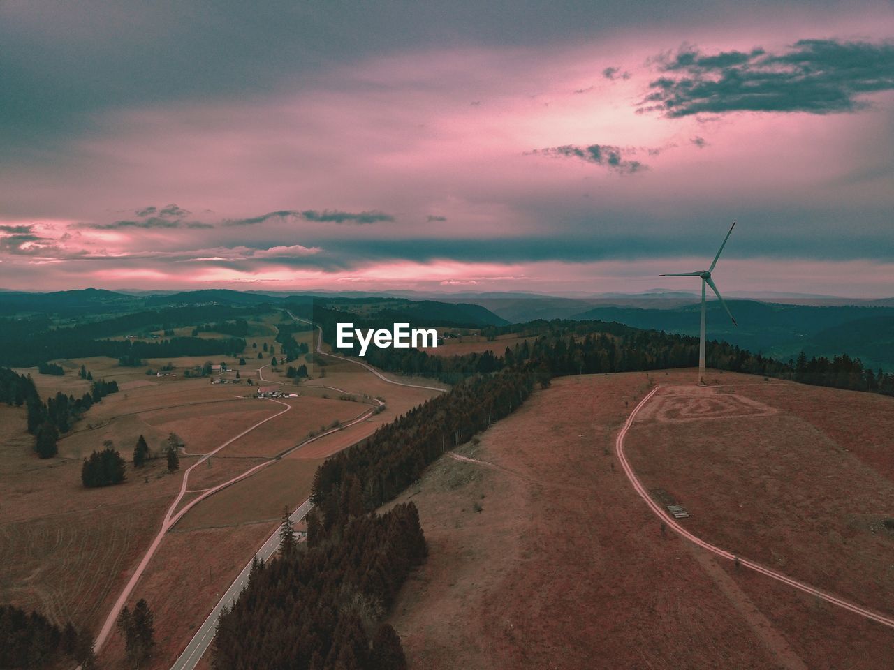 AERIAL VIEW OF RURAL LANDSCAPE