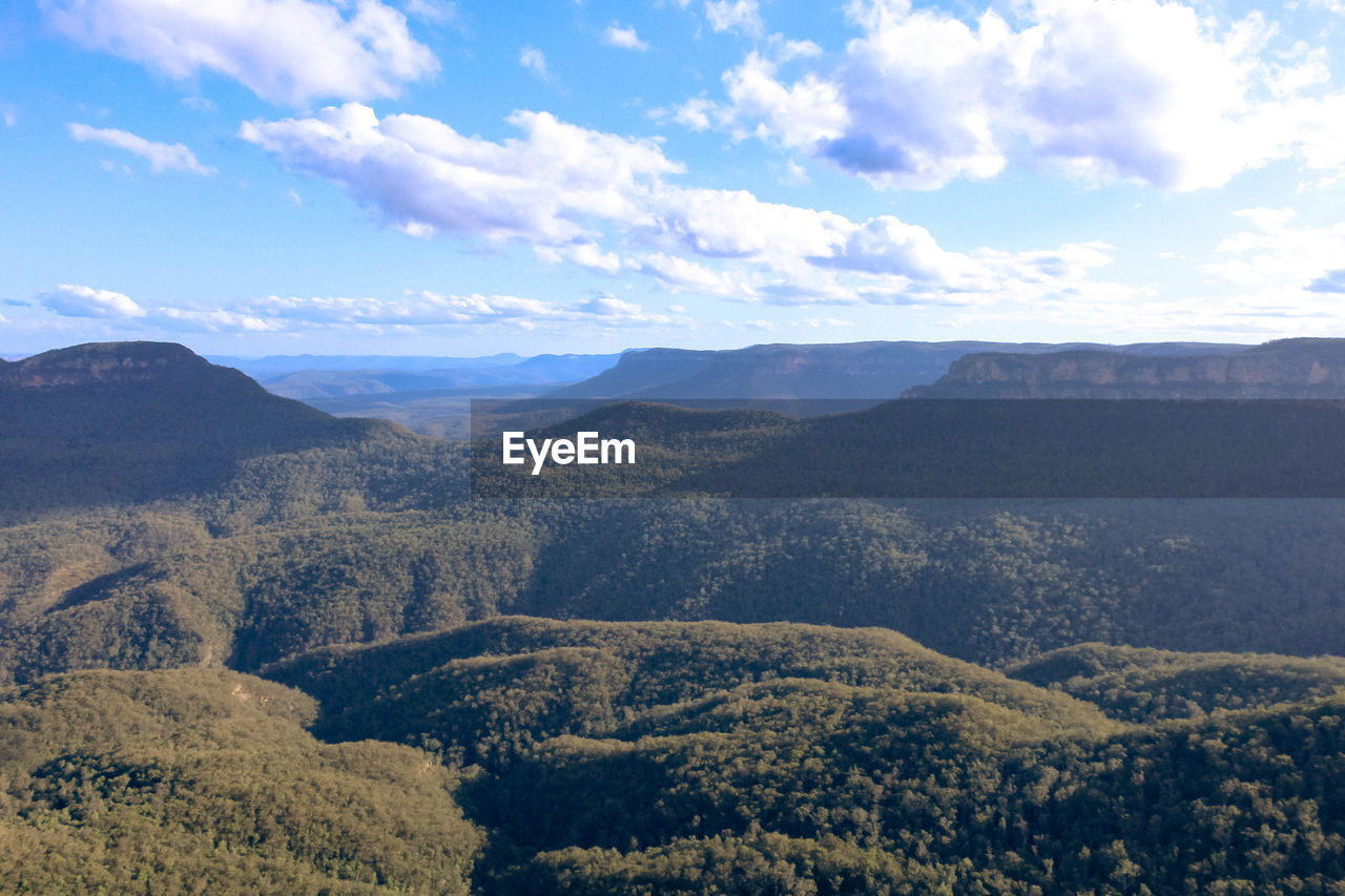 View from the observation deck in the blue mountains, australia, nsw