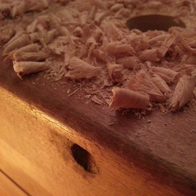 CLOSE-UP OF FOOD ON WOODEN TABLE