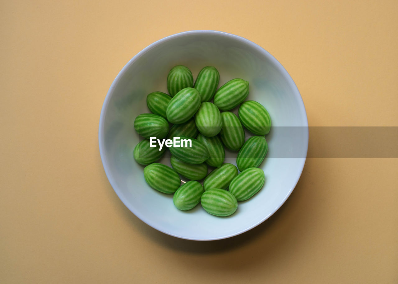 HIGH ANGLE VIEW OF VEGETABLES IN BOWL