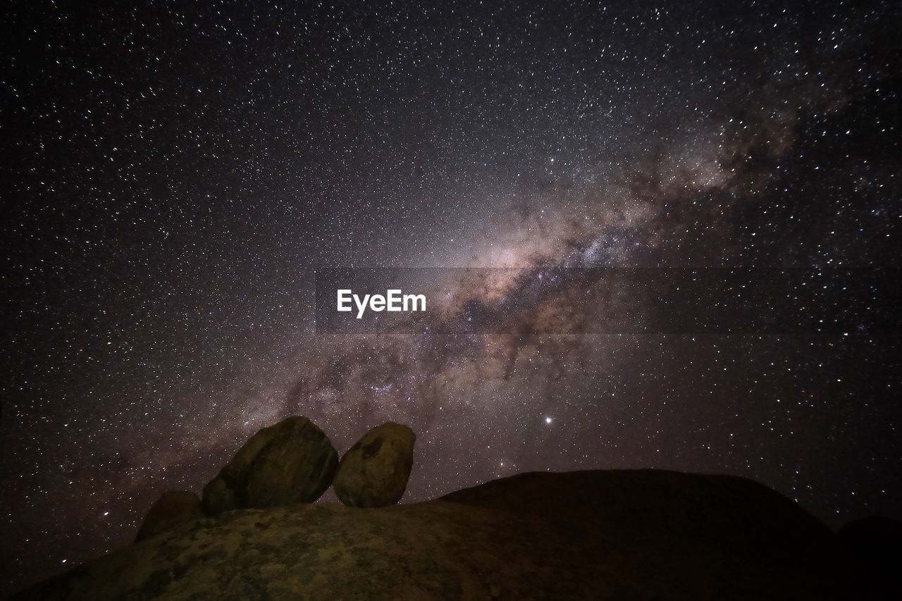 Awesome milky way in spitzkoppe, namibia