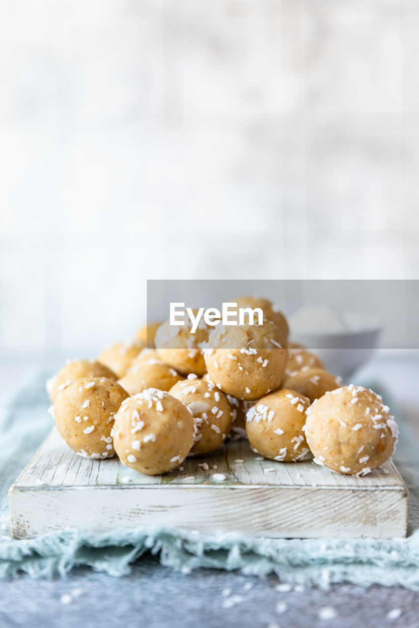 food, food and drink, dessert, sweet food, freshness, baked, no people, produce, sweet, copy space, indoors, snack, fruit, dish, healthy eating, selective focus, still life, studio shot