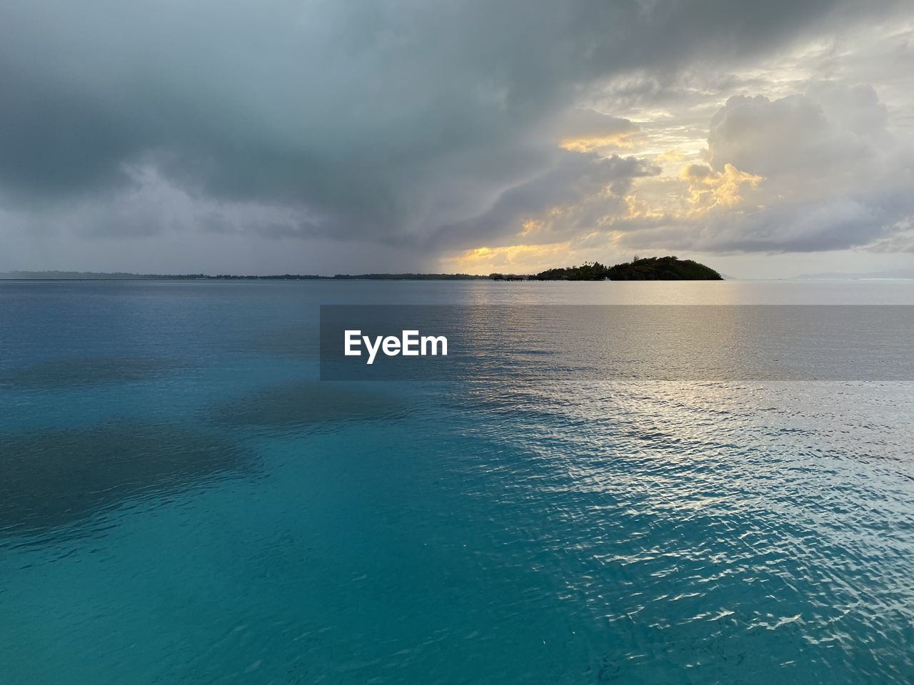 IDYLLIC VIEW OF SEA AGAINST SKY