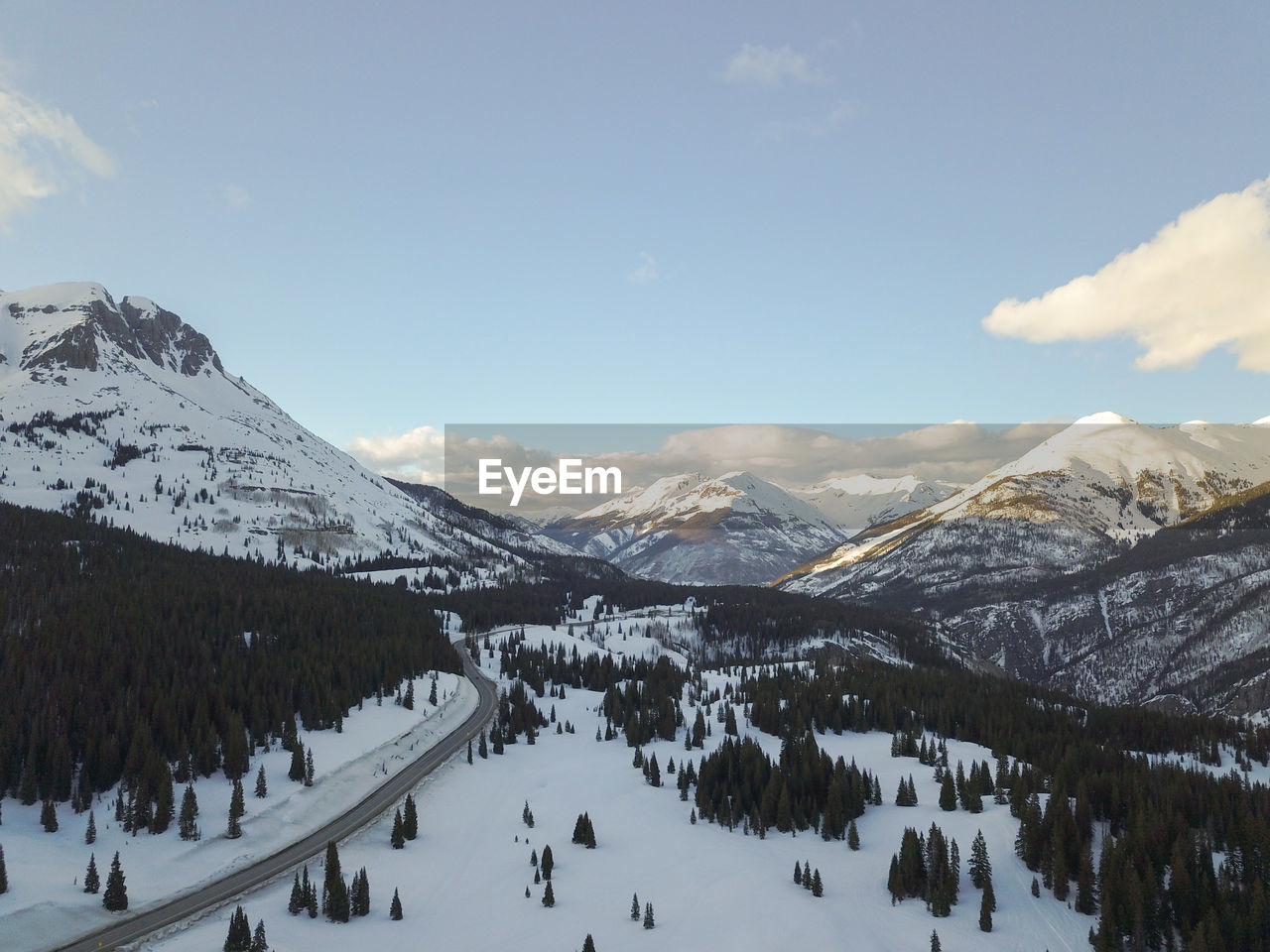 SNOWCAPPED MOUNTAINS AGAINST SKY