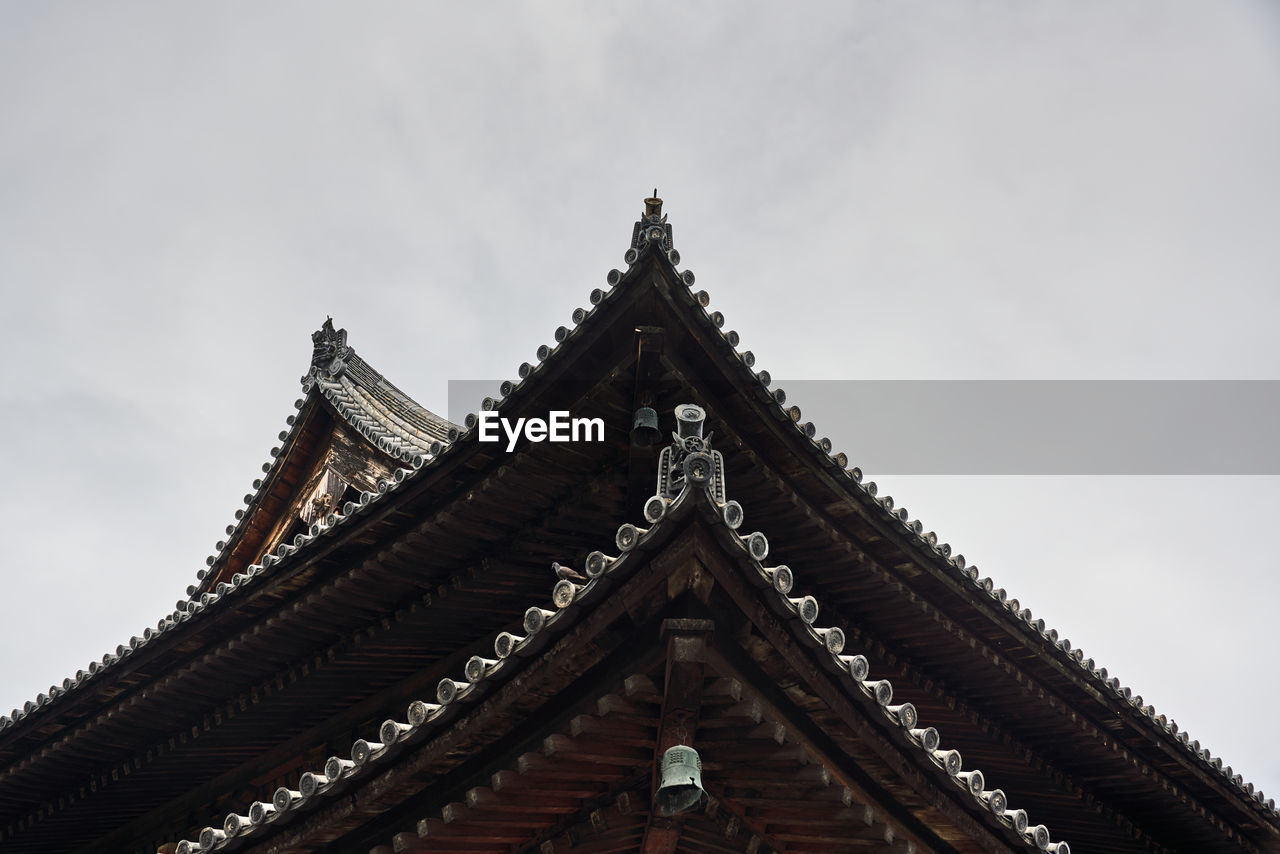 Wooden temple in tō-ji temple in kyoto, japan.