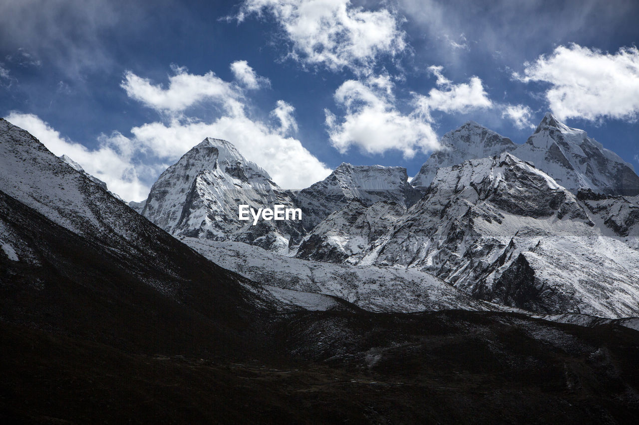 Himalayan peaks along the trail to mt everest base camp in nepal.