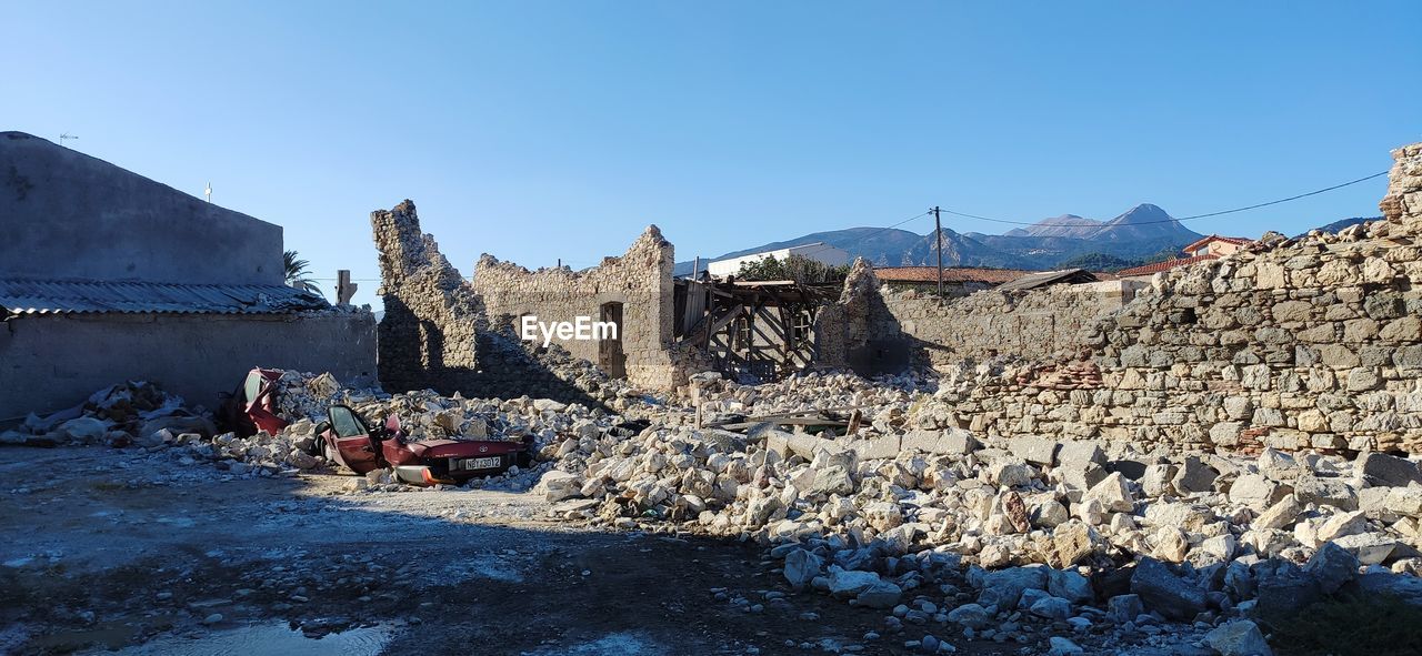 Post-earthquake damage in samos
