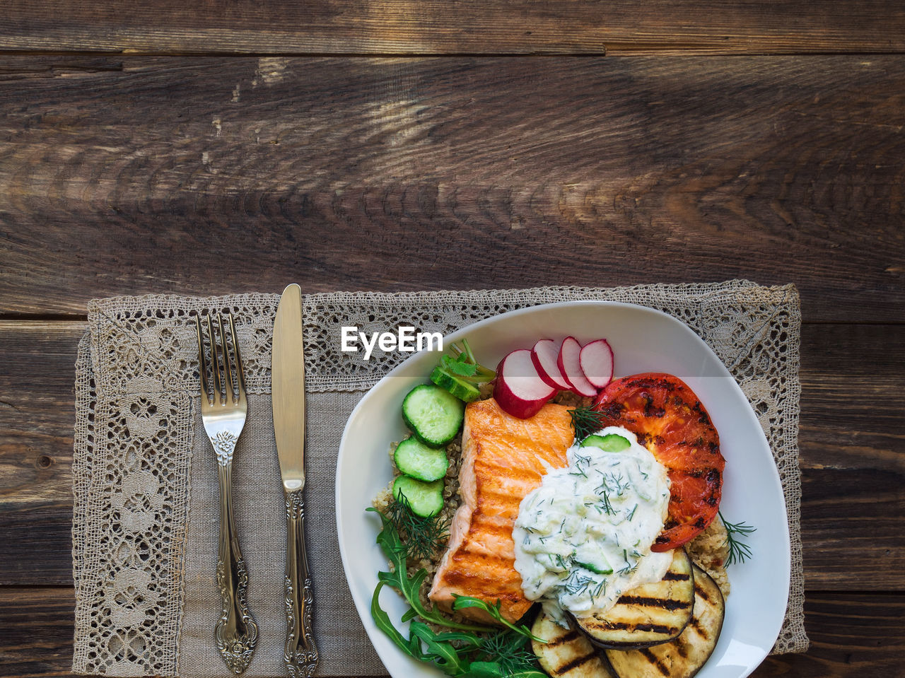 HIGH ANGLE VIEW OF BREAKFAST SERVED IN PLATE