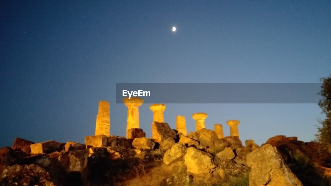 LOW ANGLE VIEW OF A DESERT AGAINST SKY