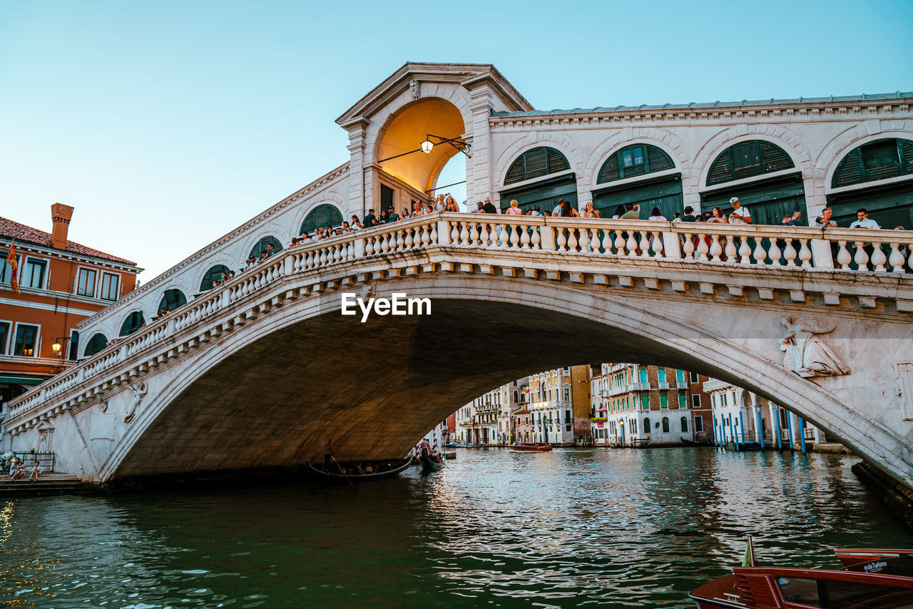 Ponte di rialto at sunset