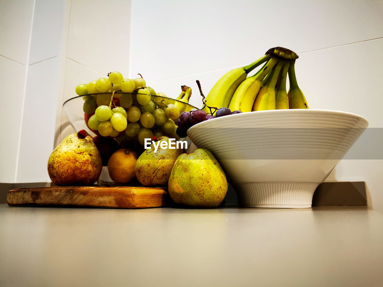 healthy eating, fruit, food and drink, food, banana, wellbeing, yellow, still life photography, freshness, produce, indoors, no people, still life, pear, painting, citrus fruit, plant, container, tropical fruit, green, apple - fruit, table, group of objects