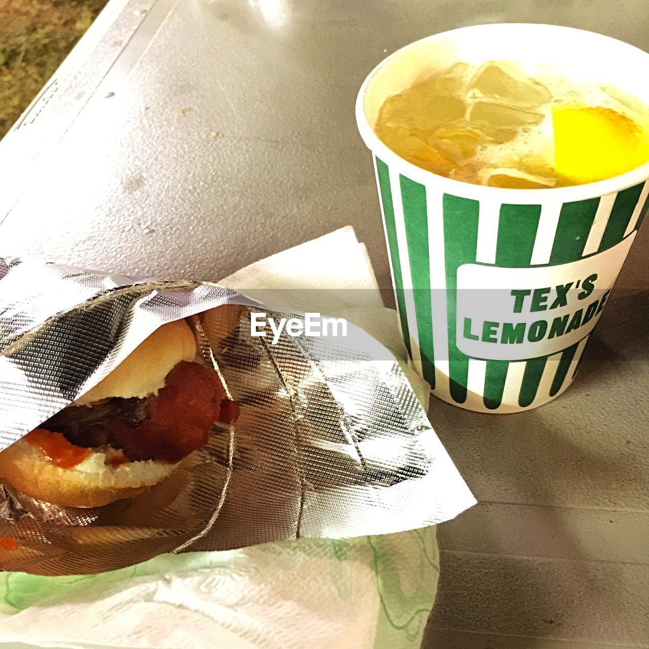 CLOSE-UP OF FOOD ON TABLE