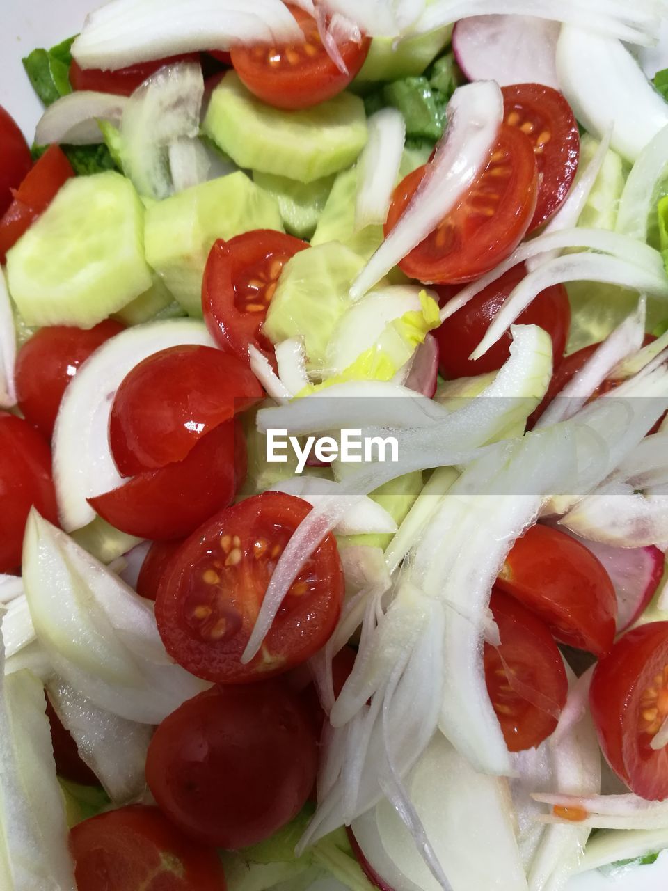 CLOSE-UP OF VEGETABLES