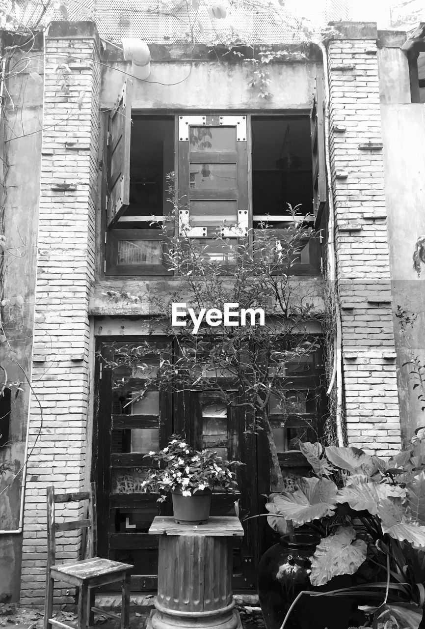 VIEW OF OLD BUILDING
