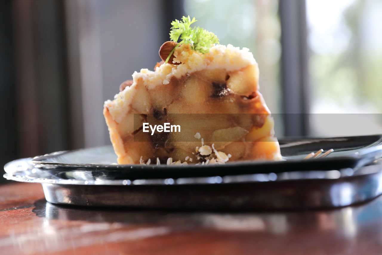 CLOSE-UP OF DESSERT IN PLATE