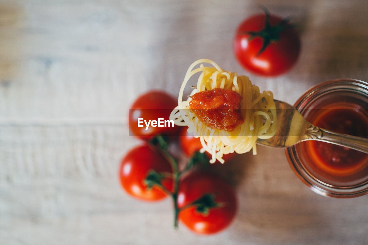 Close-up of spaghetti with tomato sauce