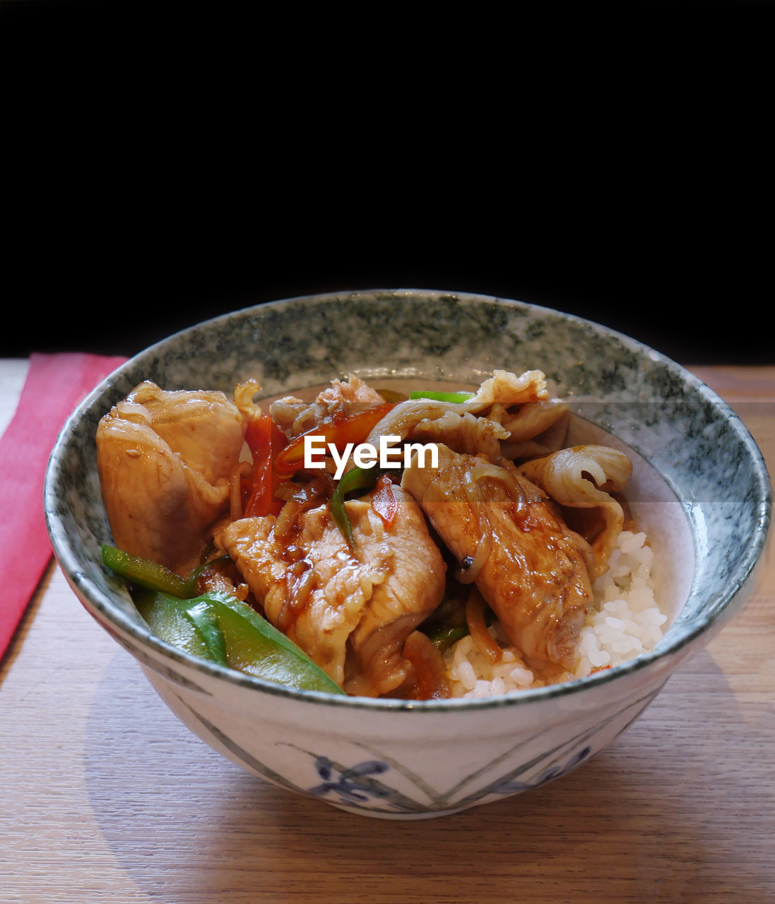 CLOSE-UP OF SEAFOOD IN BOWL