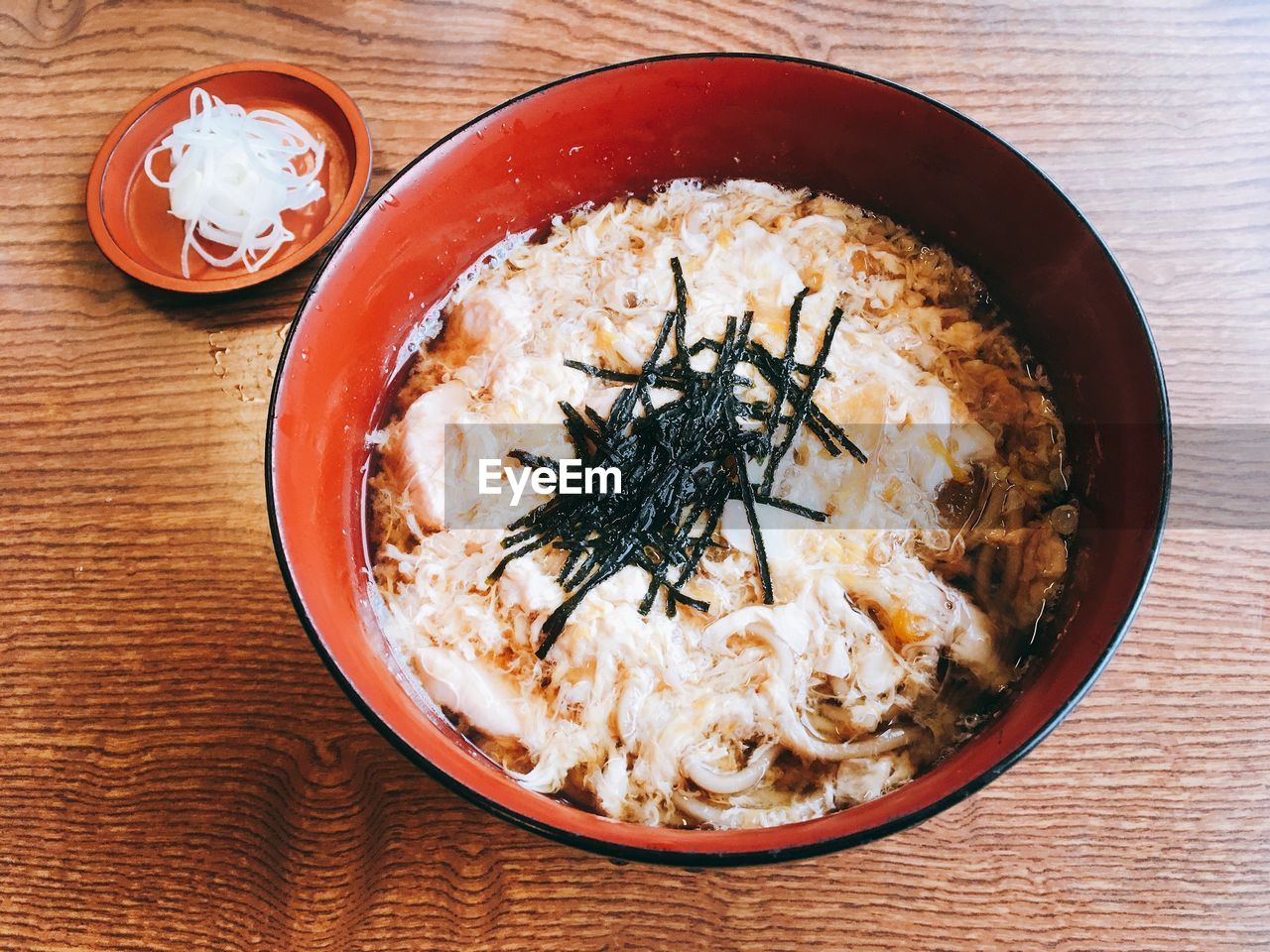 CLOSE-UP OF FOOD ON TABLE