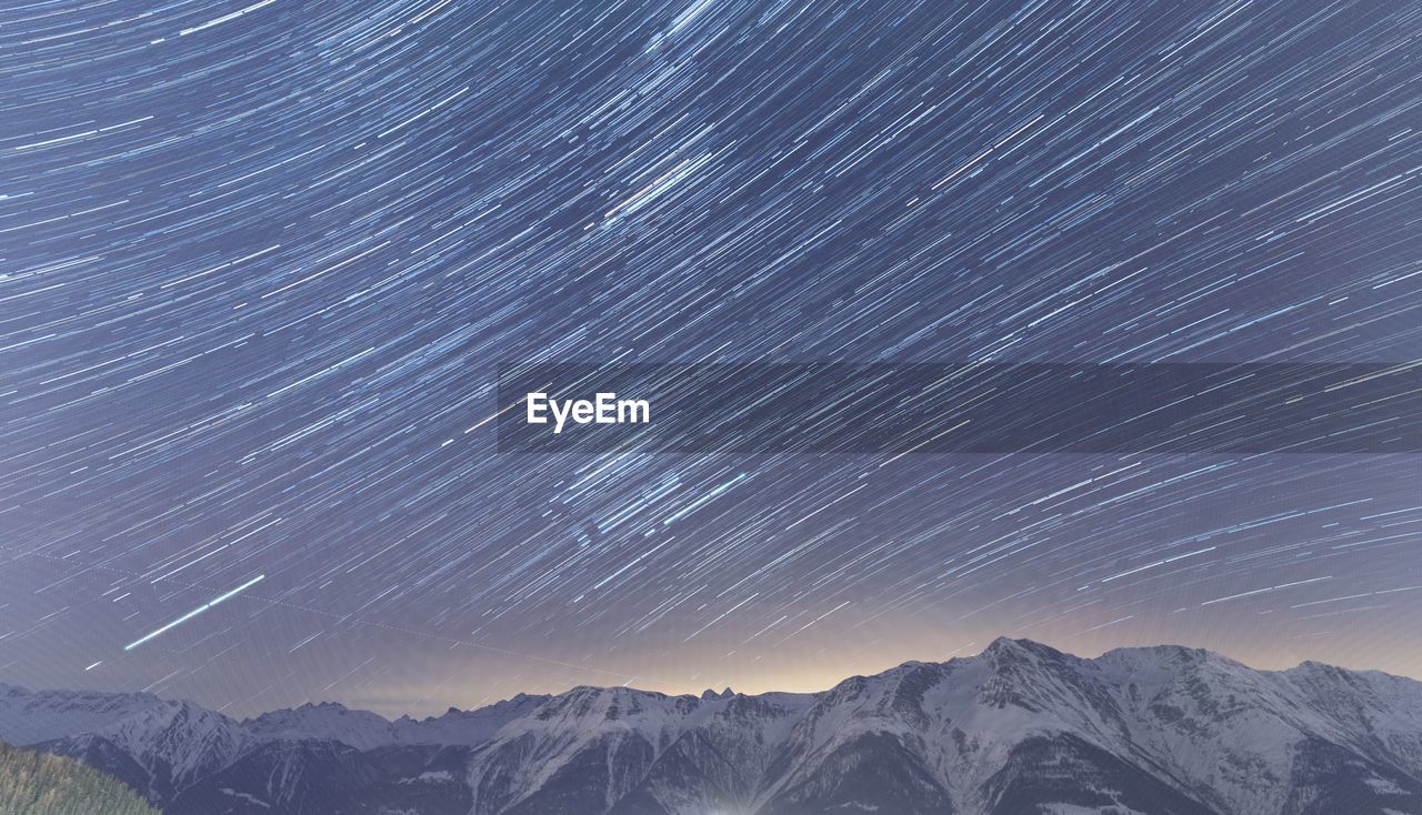 Startrails over breithorn and bättihorn