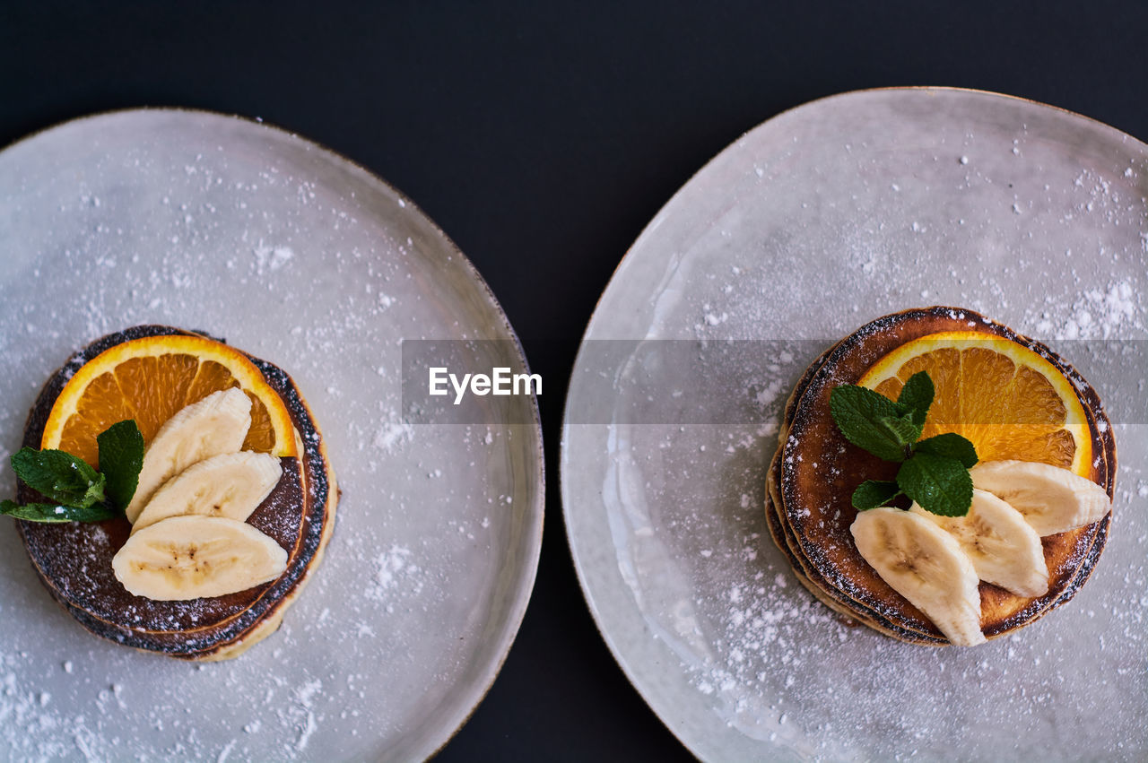 CLOSE-UP OF CAKE SERVED ON PLATE