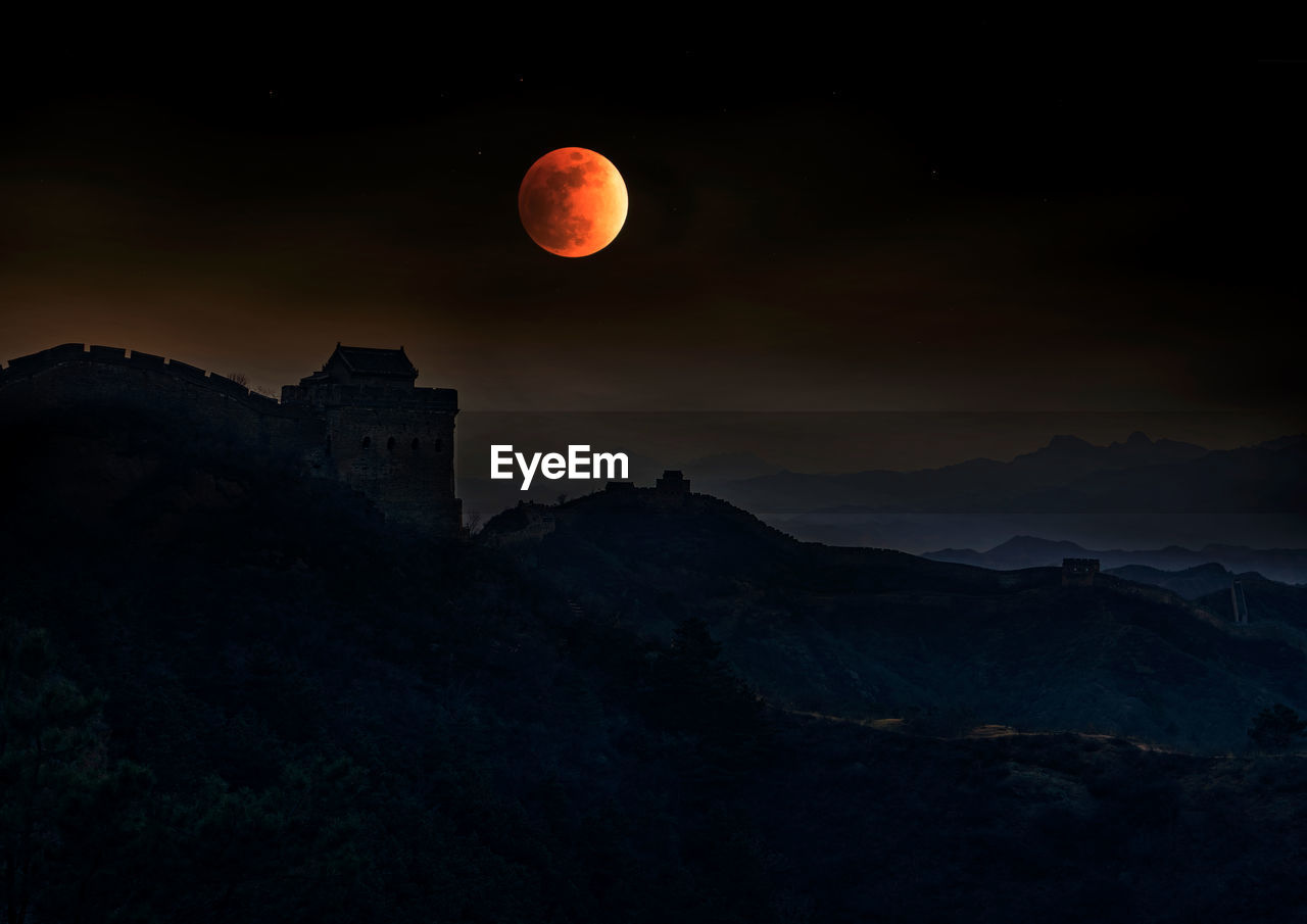 Red moon and the great wall of china