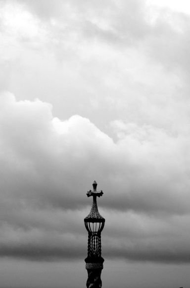 LOW ANGLE VIEW OF CLOUDY SKY OVER THE BACKGROUND