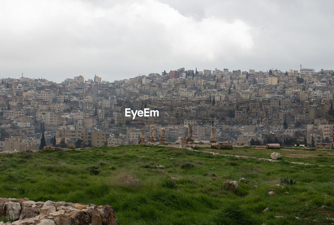 VIEW OF BUILDINGS AGAINST SKY