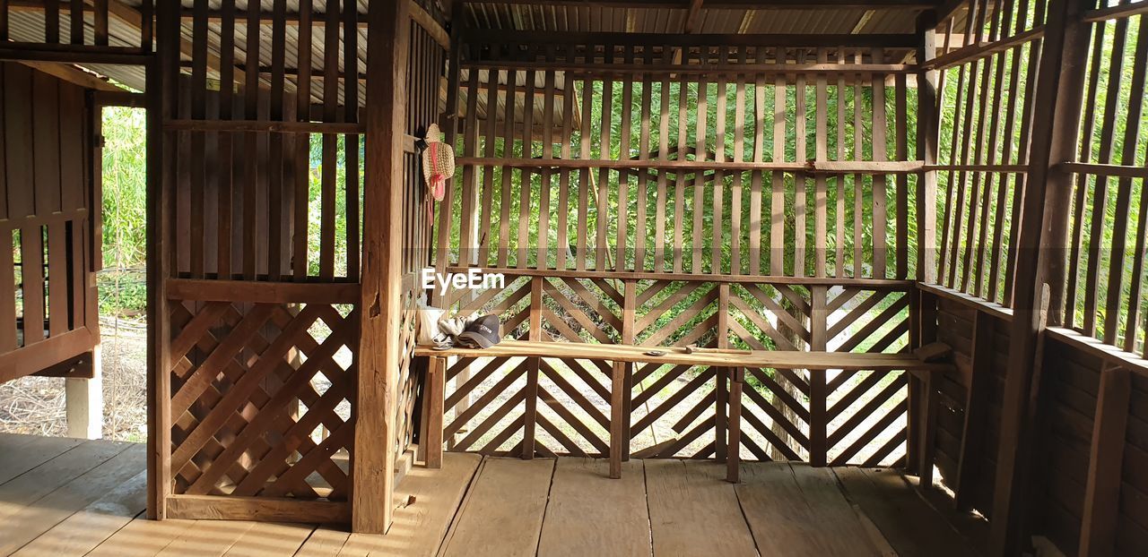 VIEW OF BAMBOO THROUGH HOME