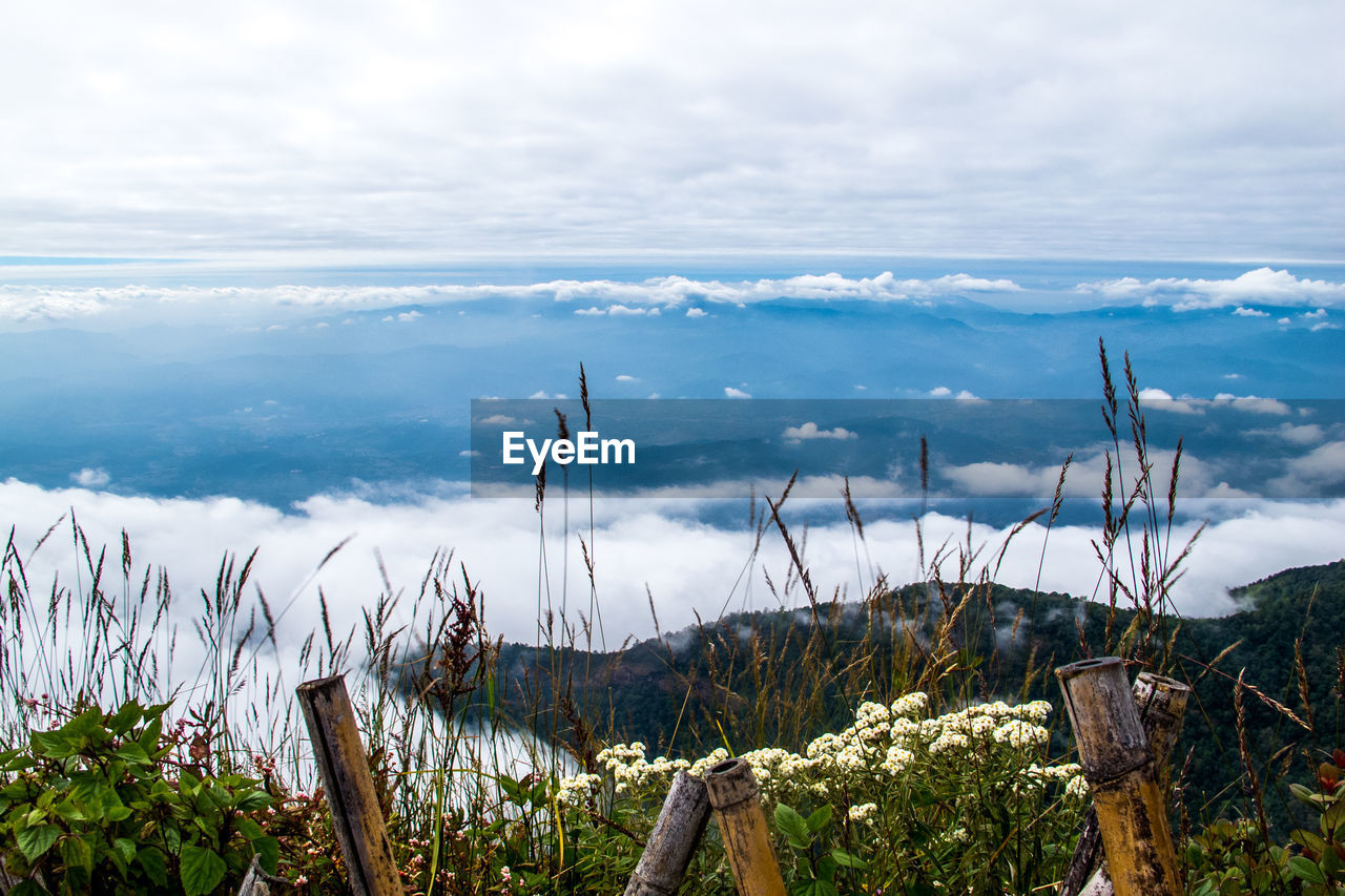 PANORAMIC VIEW OF SEA AGAINST SKY