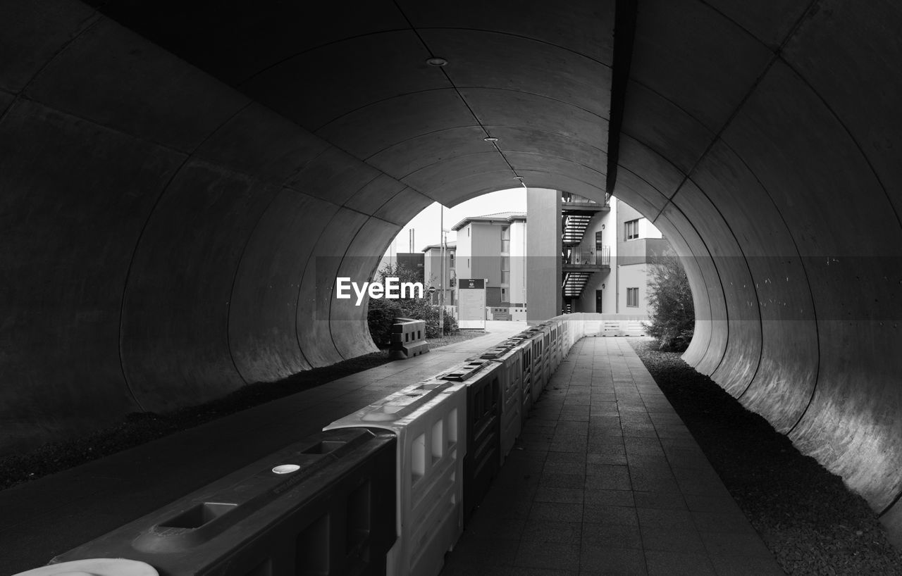 SURFACE LEVEL OF NARROW PATHWAY LEADING TO TUNNEL