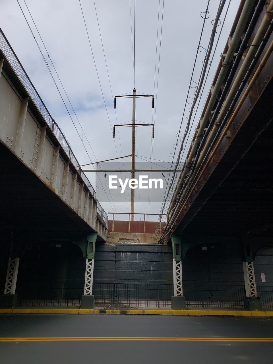 LOW ANGLE VIEW OF RAILROAD STATION PLATFORM