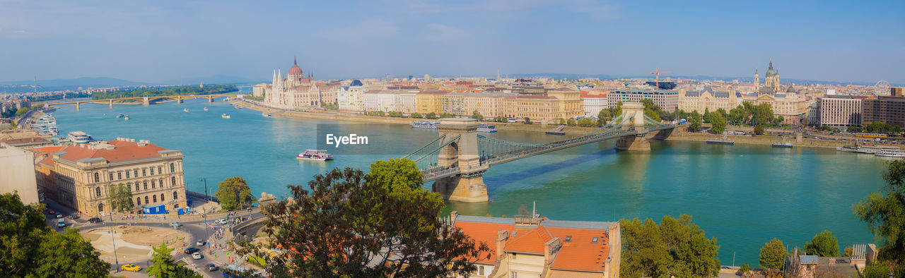 VIEW OF BUILDINGS AT WATERFRONT