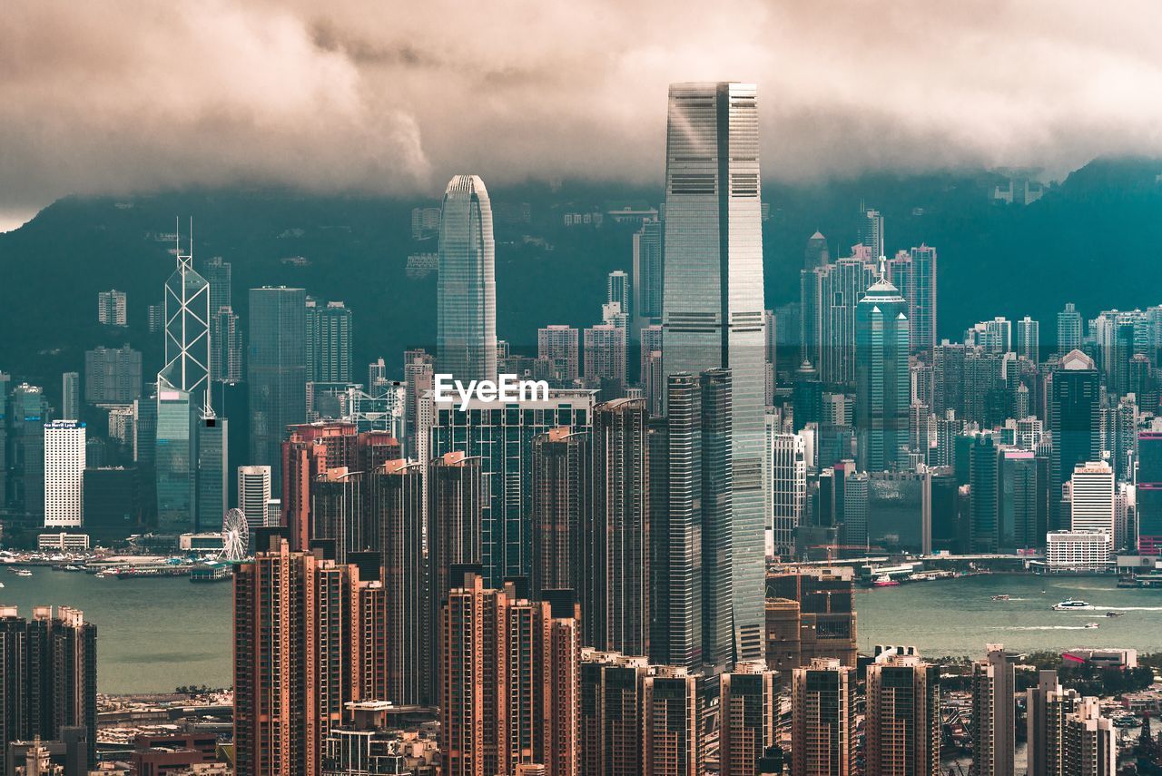 AERIAL VIEW OF MODERN BUILDINGS IN CITY