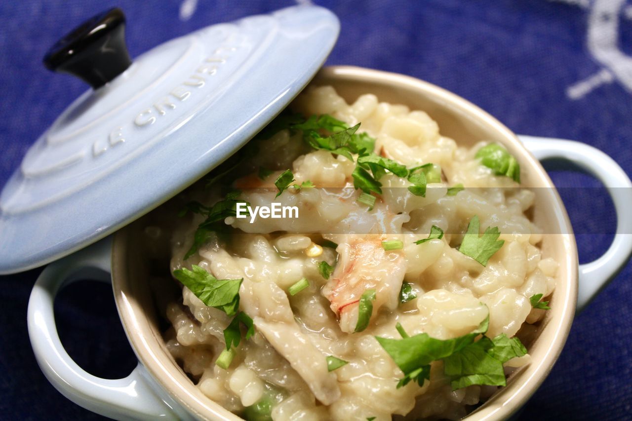 CLOSE-UP OF SERVED NOODLES IN PLATE