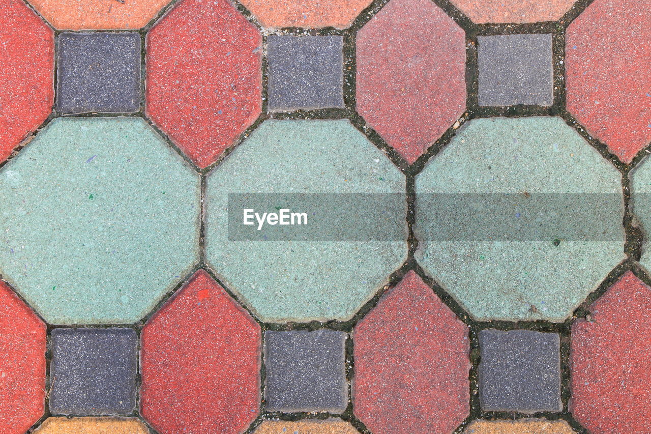 FULL FRAME SHOT OF MULTI COLORED STONES