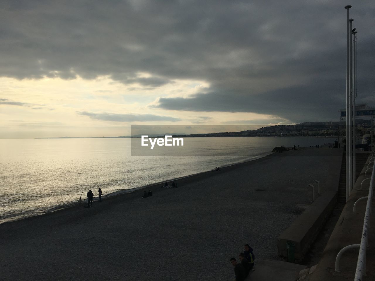 VIEW OF SEA AGAINST CLOUDY SKY